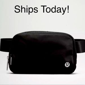 NWT Lululemon Everywhere Belt Bag